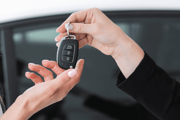 یک روایت دست اول از خرید خودرو با سرویس خرید سفارشی کارنامه
